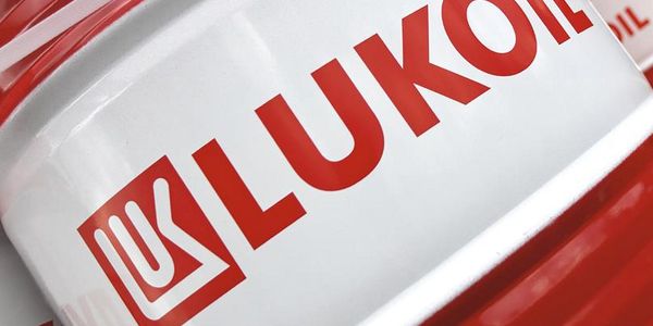 卢克伊尔润滑油包装.jpg 卢克伊尔和德国顶级汽车制造商戴姆勒加强全球合作